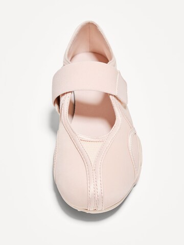 Ballerines à lanières Bershka en rose