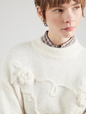 Pull-over 'Trinnie' VILA ROUGE EDIT en beige