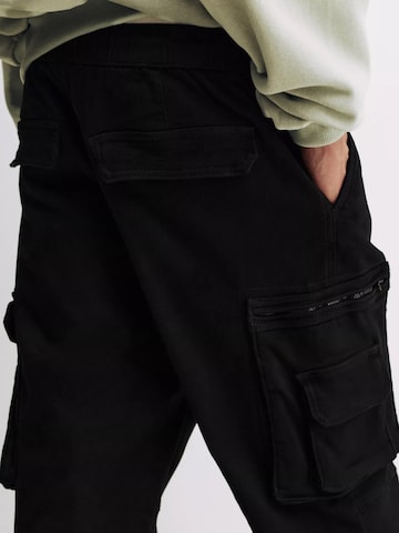 Effilé Pantalon cargo Pull&Bear en noir