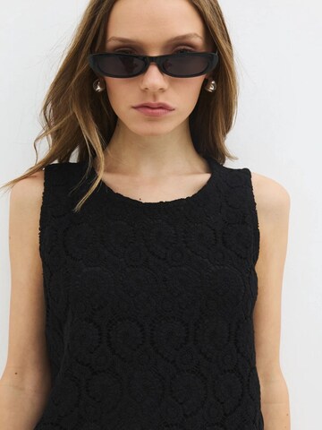No Matter What Top in Zwart