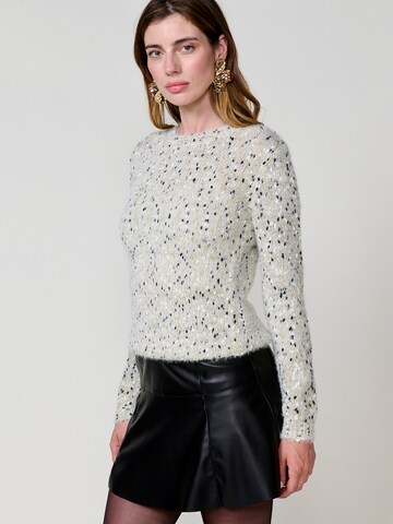 KOROSHI Пуловер в бяло