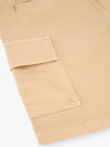 BALMOHK Regular Shorts in Beige