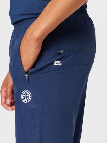 BIDI BADU Tapered Sporthose in Blau