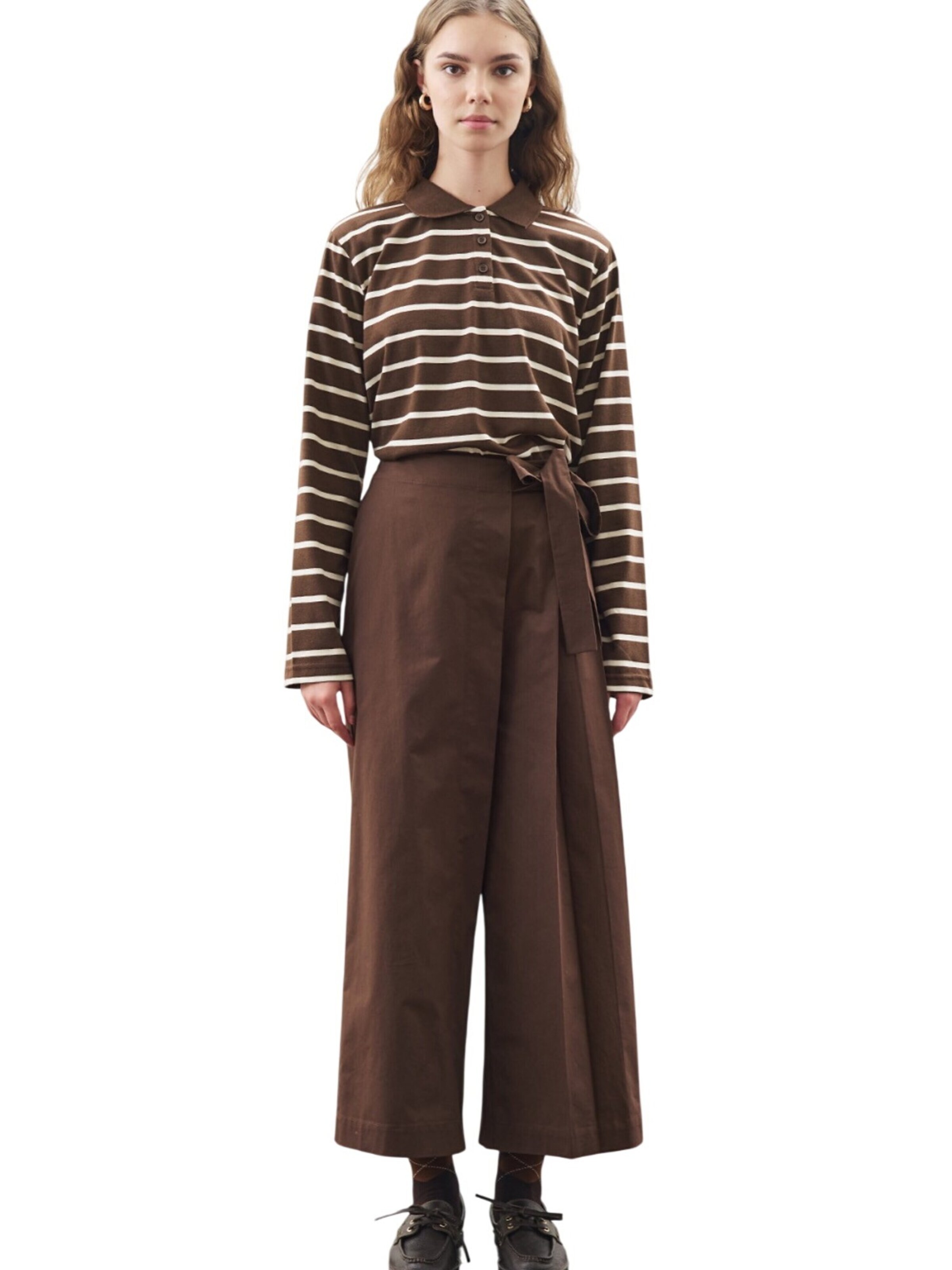 MANUKA Regular Trousers in Brown