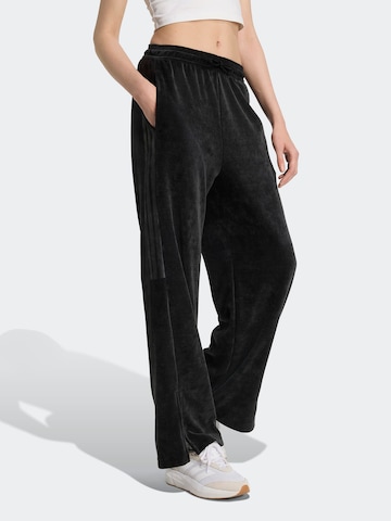 ADIDAS SPORTSWEAR Wide Leg Sportsbukser 'TIRO' i sort