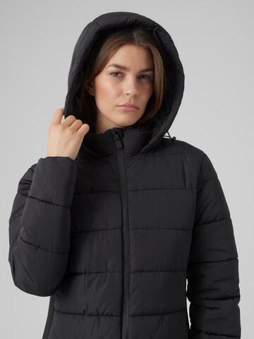 juoda VERO MODA Demisezoninė striukė 'VMJessiemie'