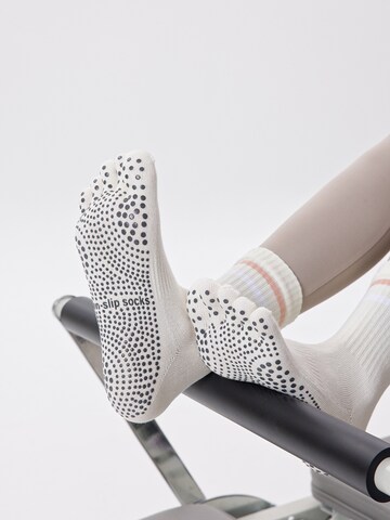 Millo Athletic Socks 'Freedome Yoga' in Black