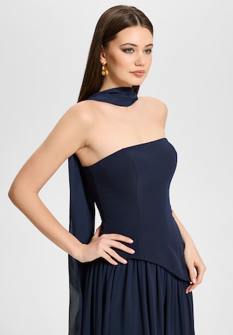 HEY KYLA Kleid in Blau