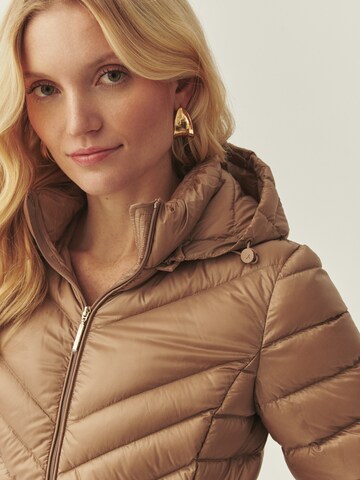 TATUUM Демисезонная куртка в Бежевый
