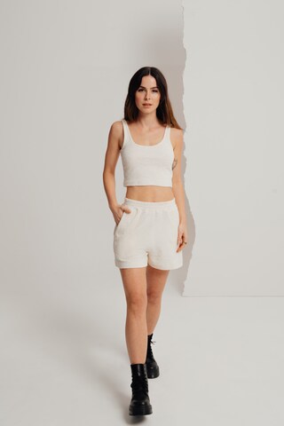 Regular Pantalon 'Alanis' A LOT LESS en blanc