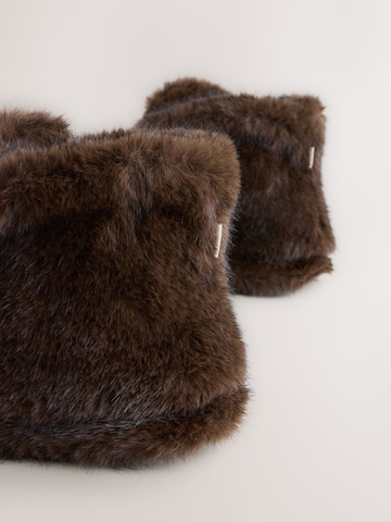 Next Домашни пантофи в кафяво