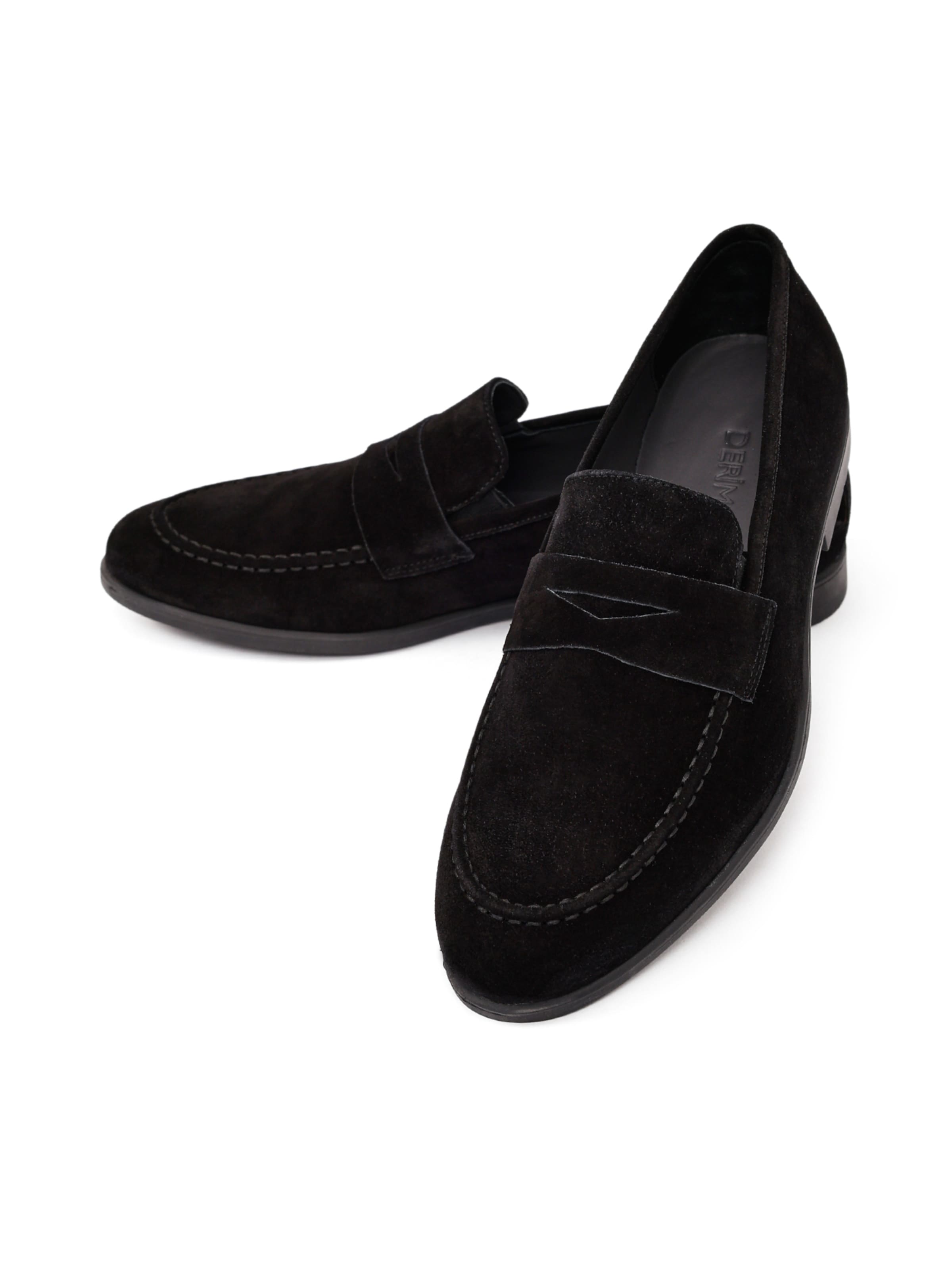 Derimod Classic Flats in Black