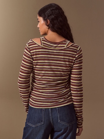 Next - Camiseta en marrón