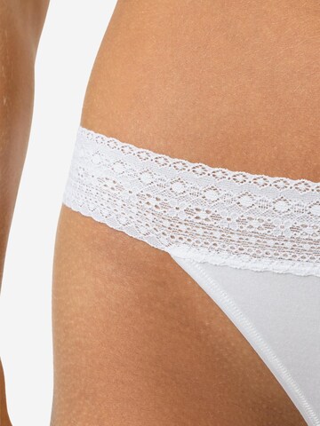Mey String 'Modal Lace'‌ in Beige