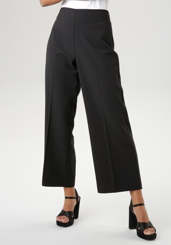 Aniston SELECTED Wide leg Pleated Pants in Black: front