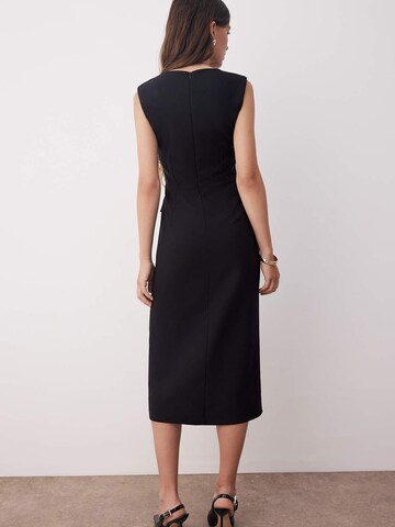 Trendyol Kokerjurk in Zwart