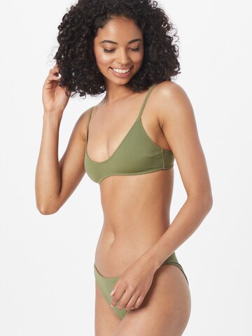 ABOUT YOU x Marie von Behrens - Soutien Bustier Top de biquíni 'June' em verde