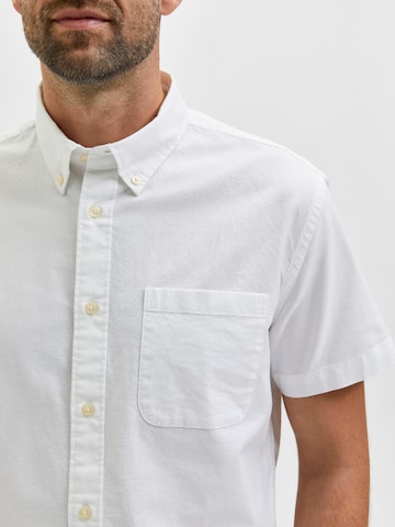 SELECTED HOMME Regular fit Button Up Shirt 'Rick' in White