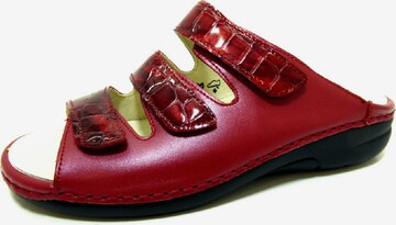 WALDLÄUFER Mules in Red: front