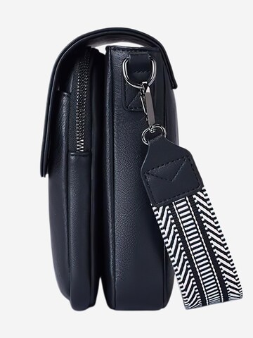 Magicshe Crossbody Bag in Black