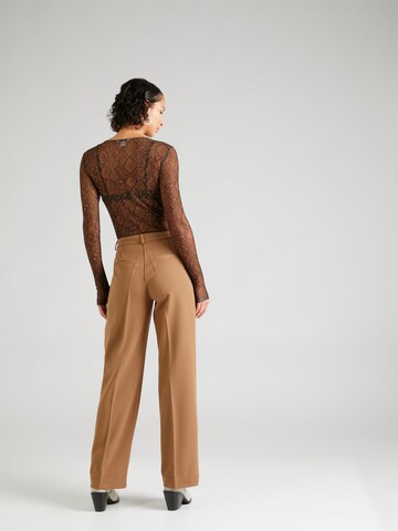 Regular Pantalon à plis 'HALLIROY' minimum en marron