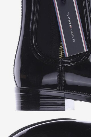 TOMMY HILFIGER Dress Boots in 39 in Black