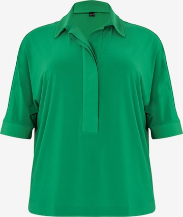 Yoek Shirt in Groen: voorkant