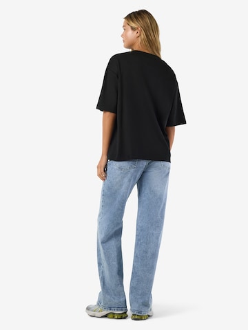 Noisy may Μπλουζάκι 'NMKIM' σε μαύρο