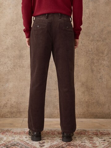 Next Loosefit Bandplooibroek in Bruin