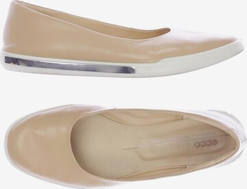 ECCO Flats & Loafers in 39 in Beige: front