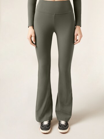 CALZEDONIA Flared Pants in Green: front