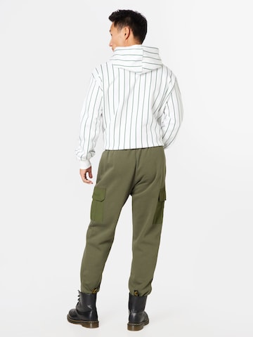 ALPHA INDUSTRIES - Tapered Calças cargo em verde