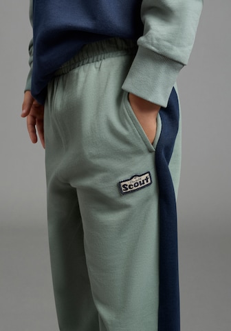 SCOUT Tapered Pants in Green
