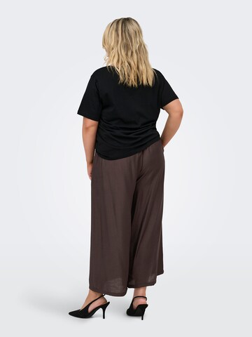 ONLY Carmakoma - Camiseta 'CARMAE' en negro