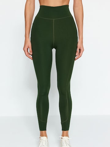 Trendyol Skinny Fit Клин в зелено: отпред