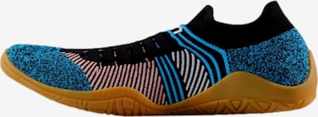 Chaussure aquatique Uyn en bleu : devant