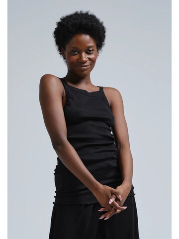 Seamless Basic Top 'Silky Daze' in Black: front