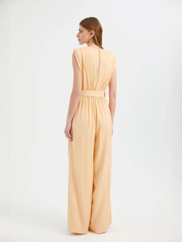 Tuta jumpsuit di Hiccup in giallo