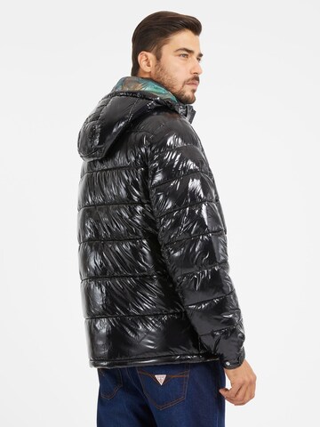 GUESS Winterjacke in Schwarz