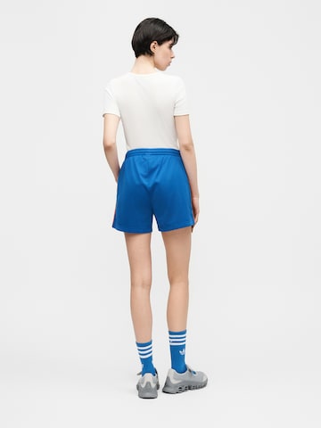 ADIDAS ORIGINALS Loosefit Shorts 'Firebird Classic' in Blau