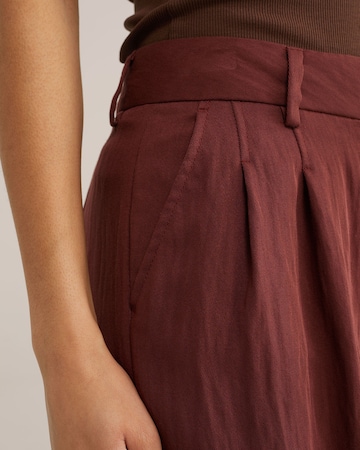 WE Fashion Regularen Hlače | rjava barva