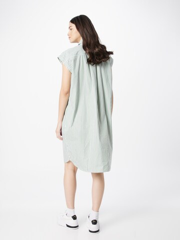 LACOSTE Kleid in Grün