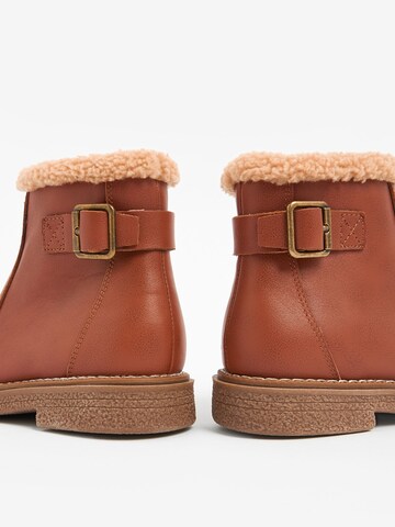 Next Stiefel in Braun