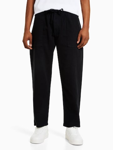 Regular Pantalon Bershka en noir : devant