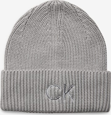 Calvin Klein Beanie in Grey: front