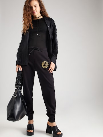Versace Jeans Couture Zwężany krój Spodnie w kolorze czarny