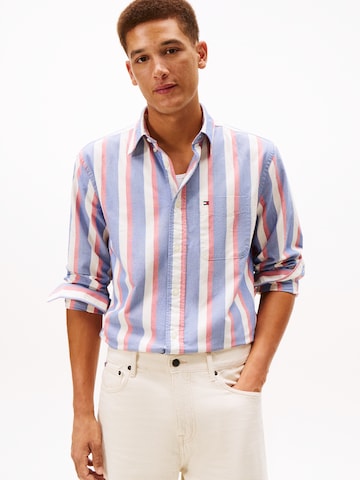 TOMMY HILFIGER Regular fit Πουκάμισο 'HERITAGE OXFORD' σε μπλε: μπροστά