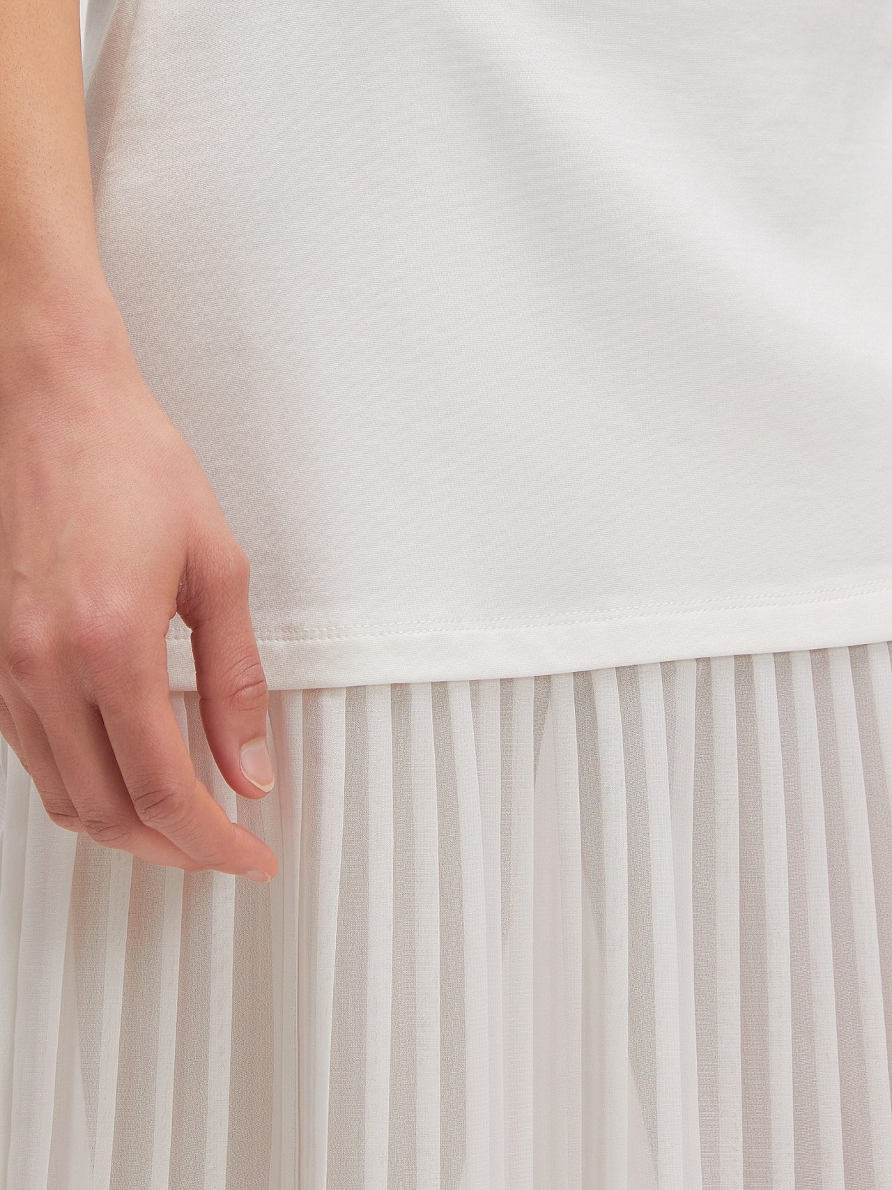 EDITED Nouveautés Jupe 'Suela' crème