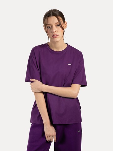 Smilodox Oversize T-Shirt Lyanna in Lila: Vorderseite