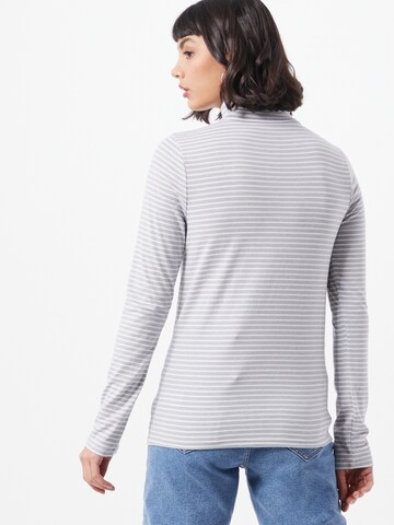 T-shirt GAP en gris